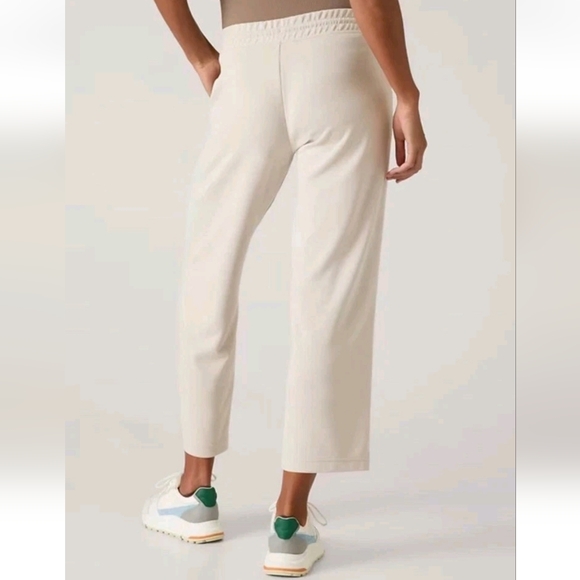 Athleta Seasoft Midrise Straight Crop In Abalone. EUC. #982929 - Picture 3 of 9